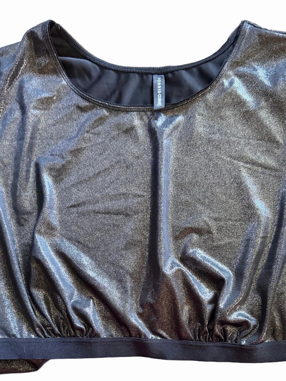 Torrid Curve, Silver Black Metallic Shimmer Crop Top, SZ 3X, (T1-107)